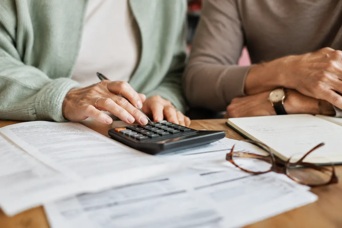 Prix moyen d'une mutuelle senior pour un couple : ce que vous allez vraiment payer prix moyen d'une mutuelle senior pour un couple
